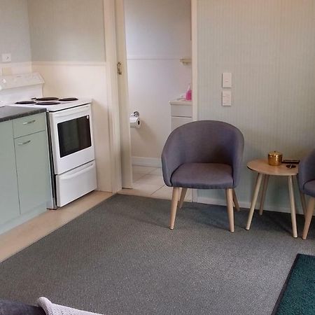 Matakohe Holiday Park Bagian luar foto