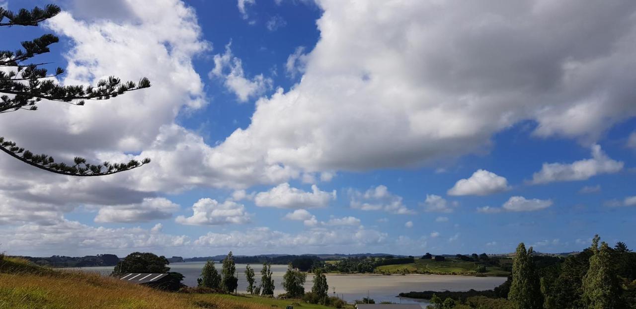 Matakohe Holiday Park Bagian luar foto